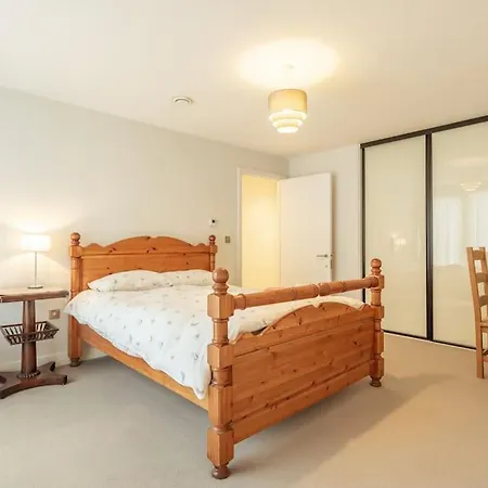 Luxury Ensuite Room 2 Minutes From Cambridge Station Exterior photo