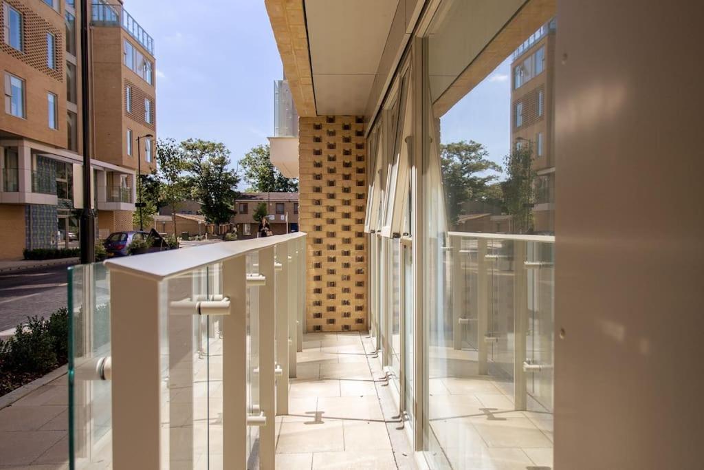 Homestay Luxury Ensuite 2 Minutes From Station