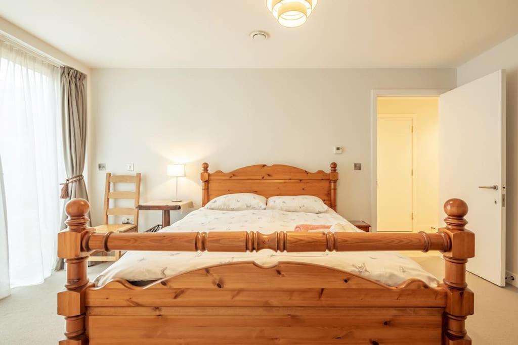 Homestay Luxury Ensuite 2 Minutes From Station *