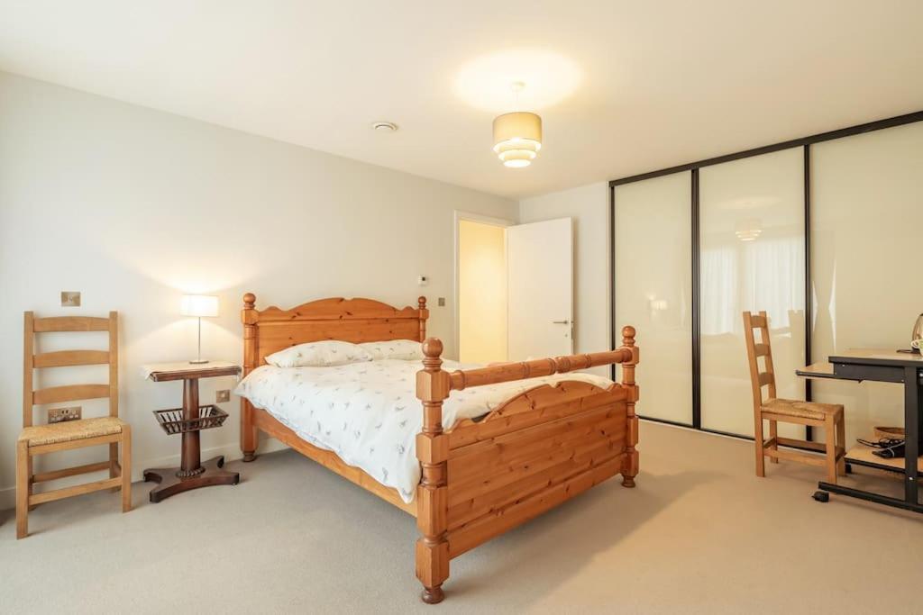 Luxury Ensuite 2 Minutes From Station *